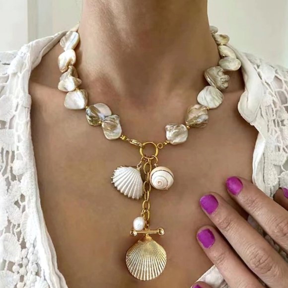 Jewelry - Natural shell fashion Necklace